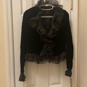 Vintage black velvet w/ lace collar blouse jacket